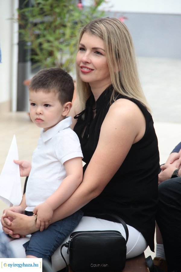 Gyöngyszem Családi Bölcsőde átadó