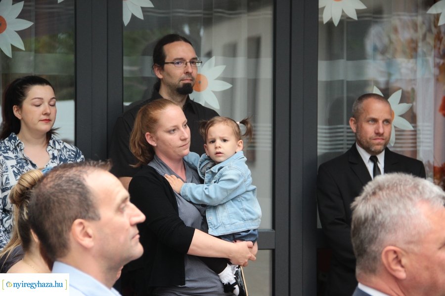 Gyöngyszem Családi Bölcsőde átadó