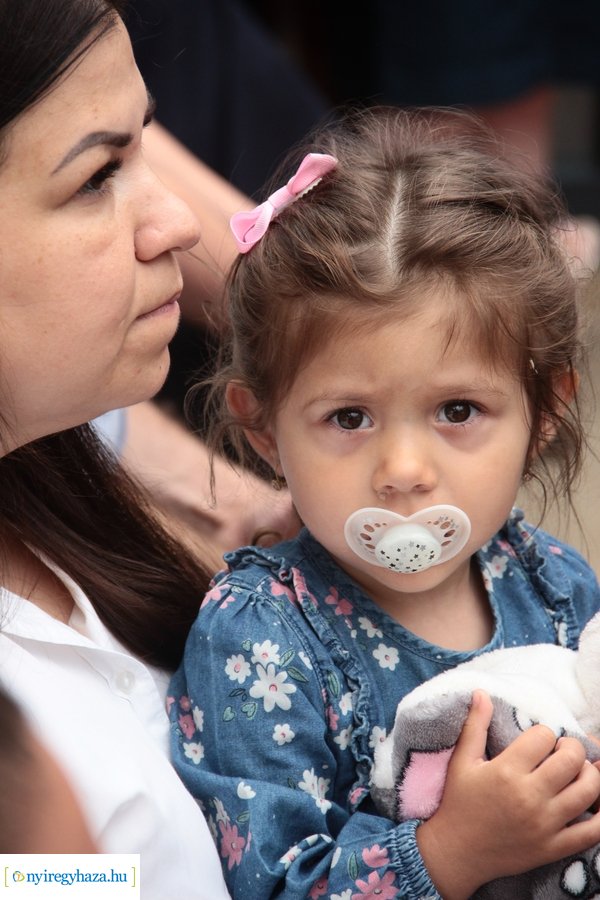 Gyöngyszem Családi Bölcsőde átadó