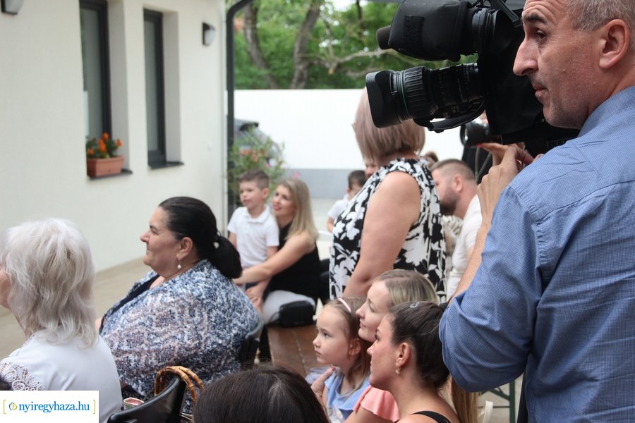 Gyöngyszem Családi Bölcsőde átadó