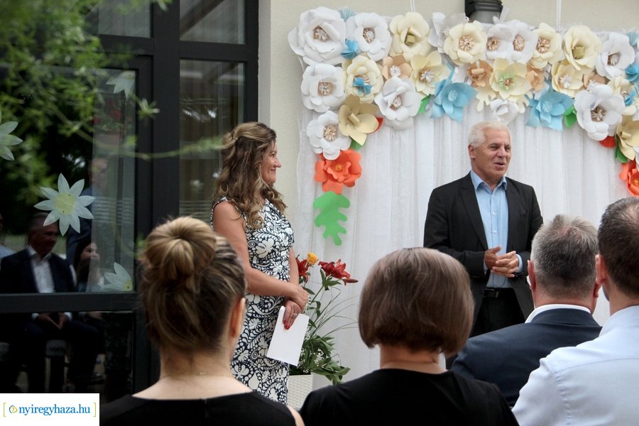 Gyöngyszem Családi Bölcsőde átadó