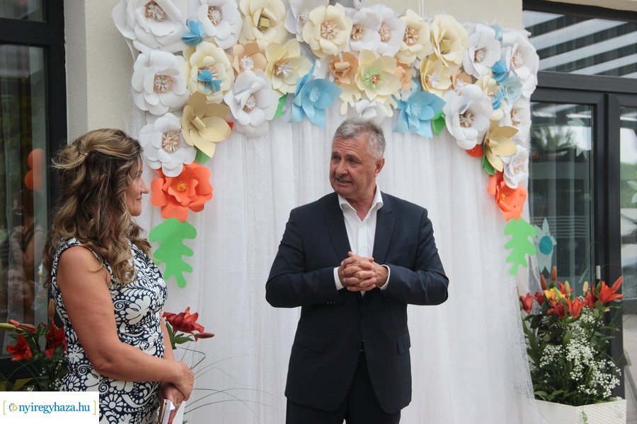 Gyöngyszem Családi Bölcsőde átadó