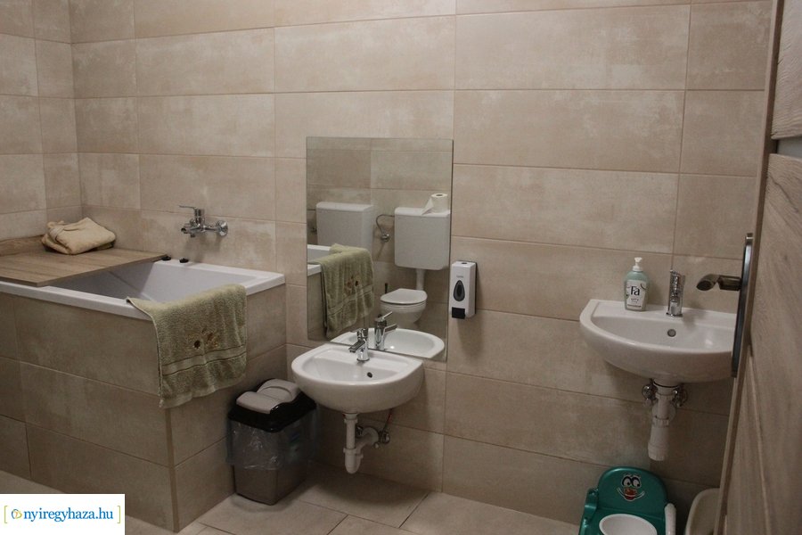 Gyöngyszem Családi Bölcsőde átadó