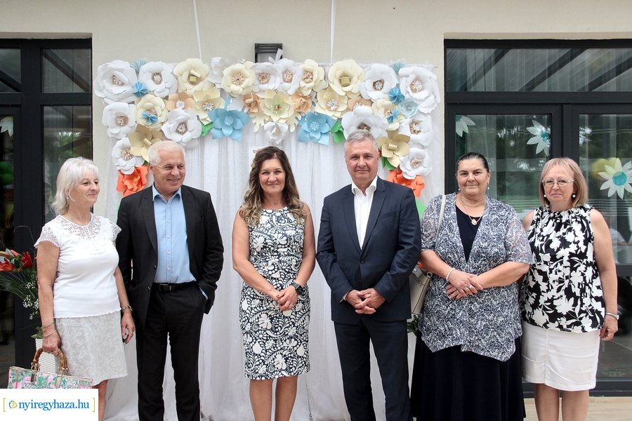 Gyöngyszem Családi Bölcsőde átadó