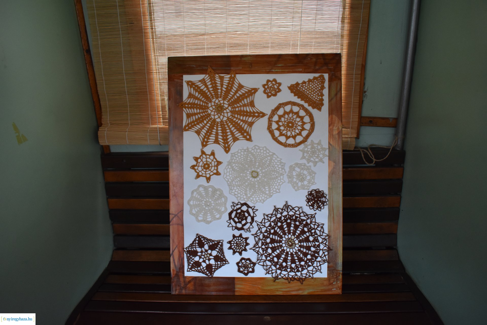 Hagyományok tisztelete címmel nyílt kiállítás a Vasutas Művelődési Házban