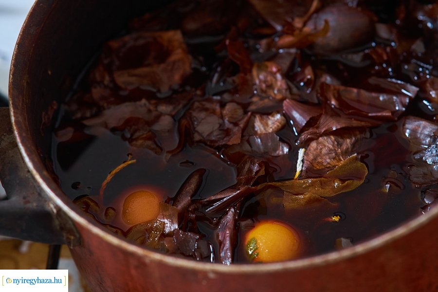 Hagyományos húsvéti tojásfestés a múzeumfaluban 2022