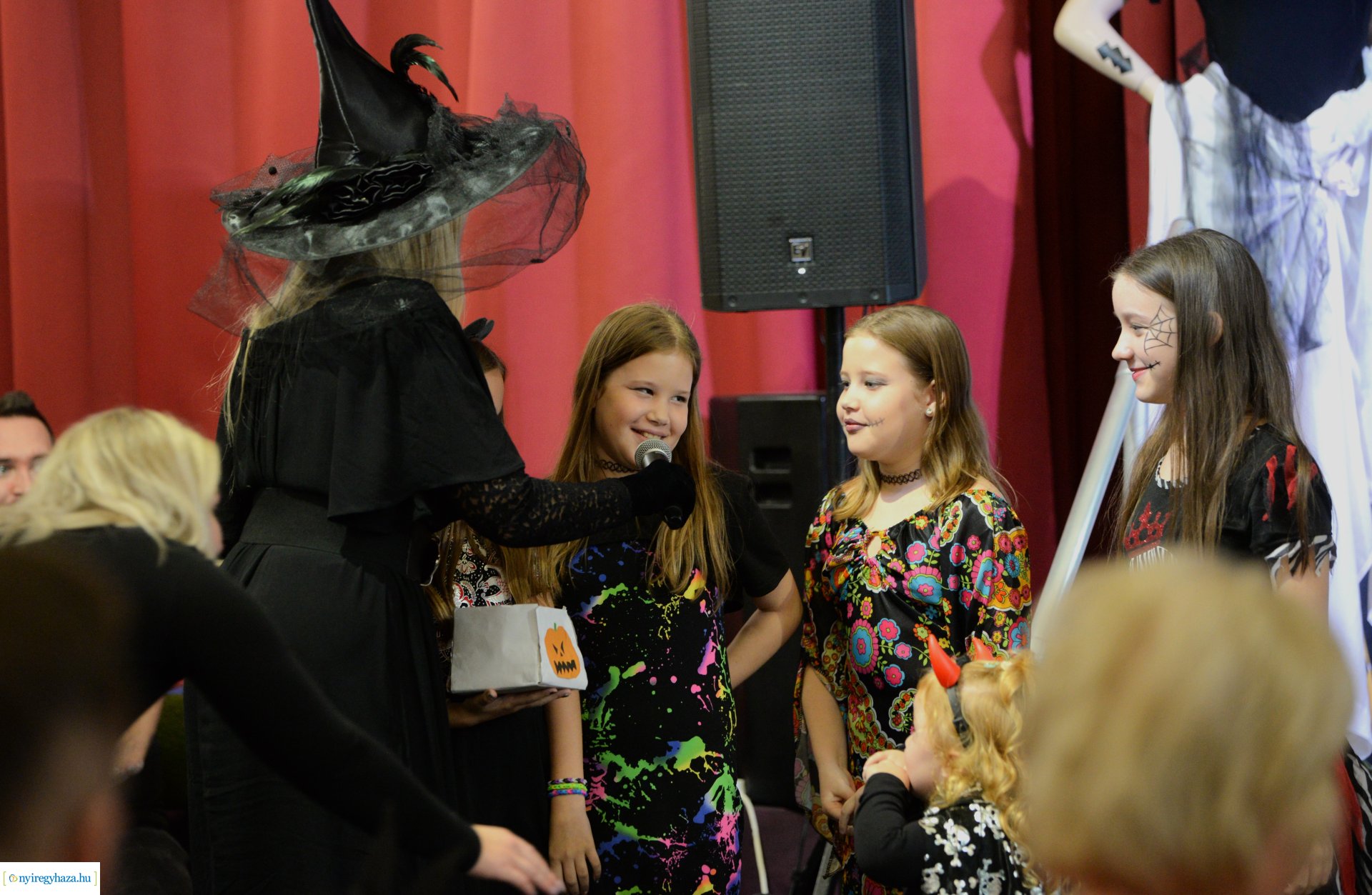 Halloween Party a Kölyökvárban 2023