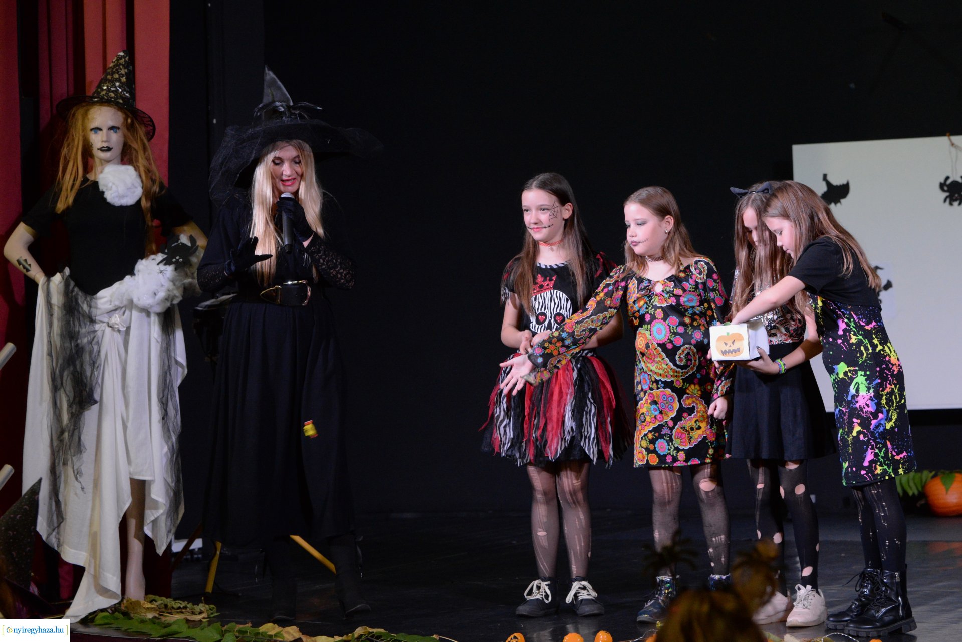 Halloween Party a Kölyökvárban 2023