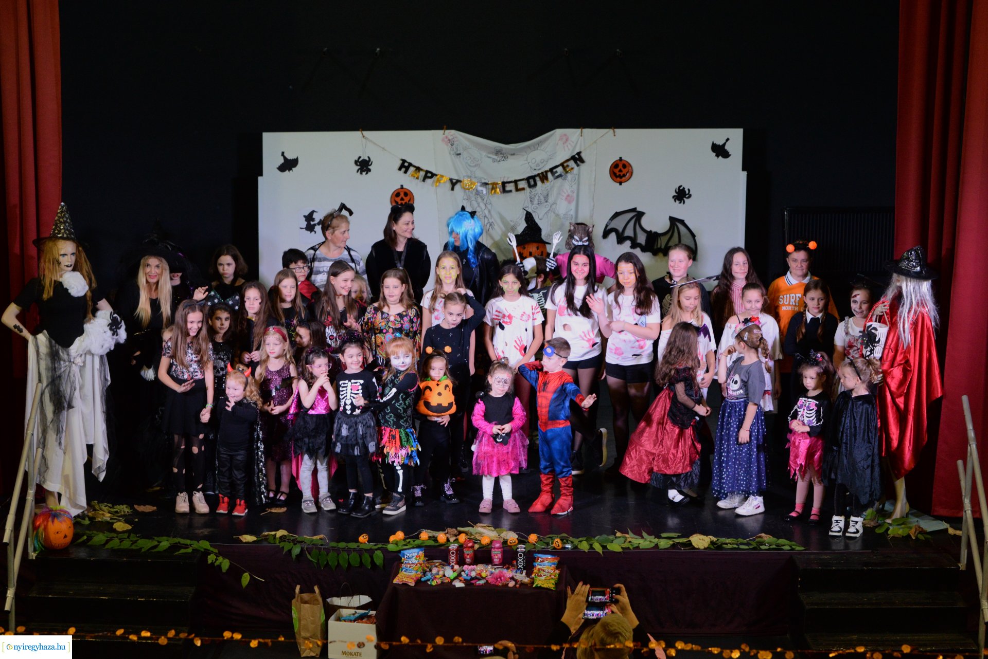 Halloween Party a Kölyökvárban 2023