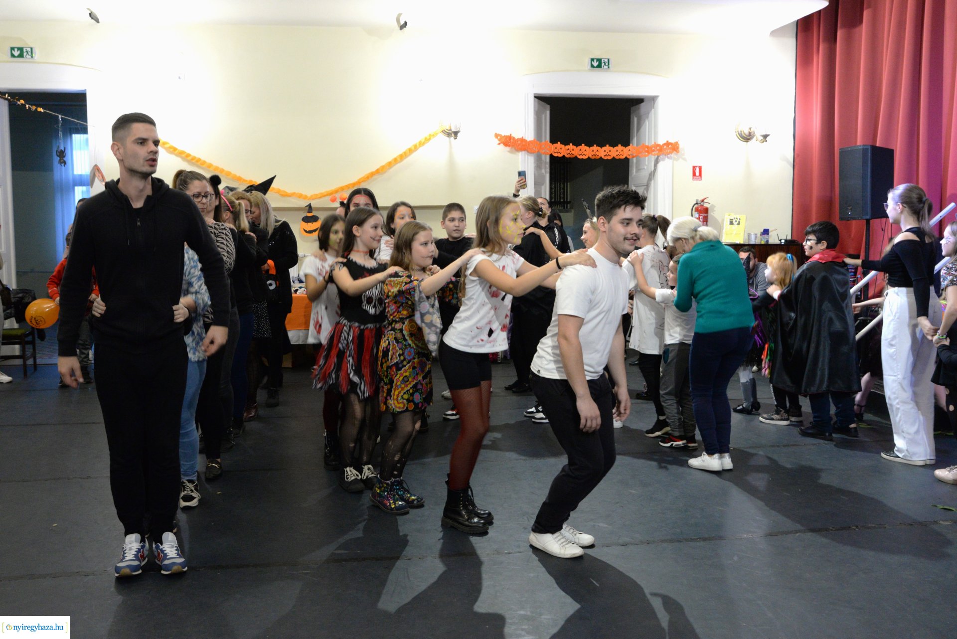 Halloween Party a Kölyökvárban 2023