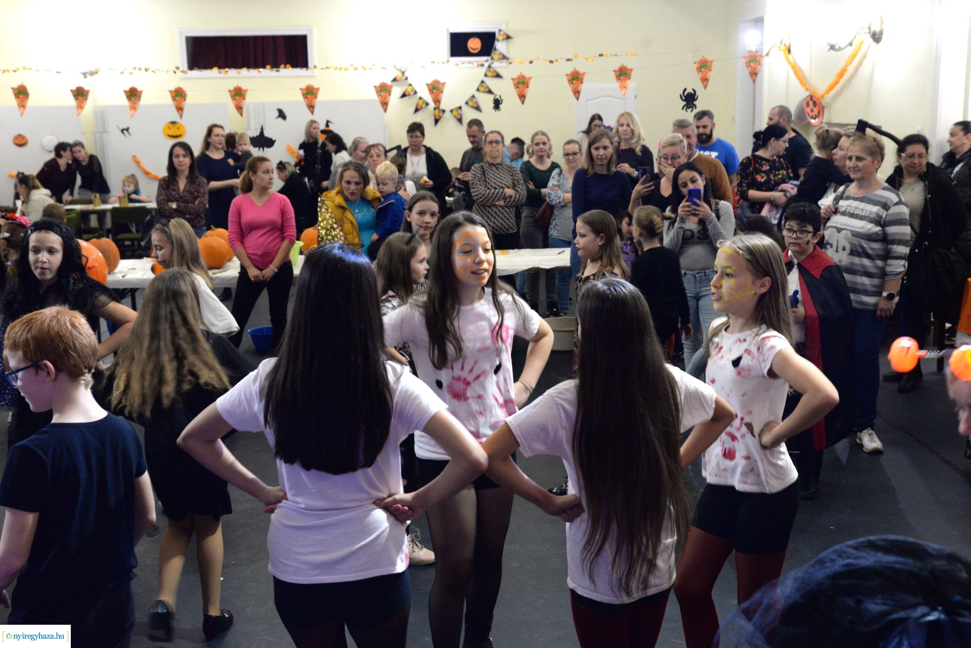 Halloween Party a Kölyökvárban 2023