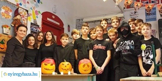 Halloween-re hANGOLódtak a Bem-es diákok