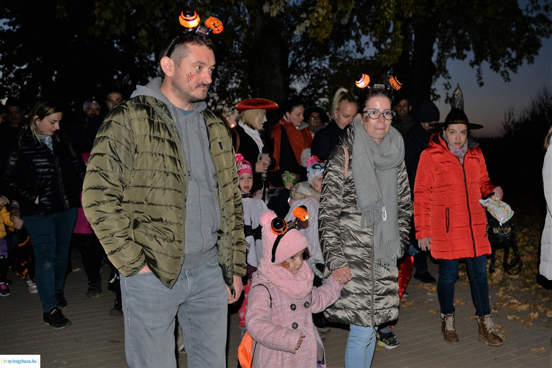 Halloweeni séta Oroson - Csokit vagy csalunk! 