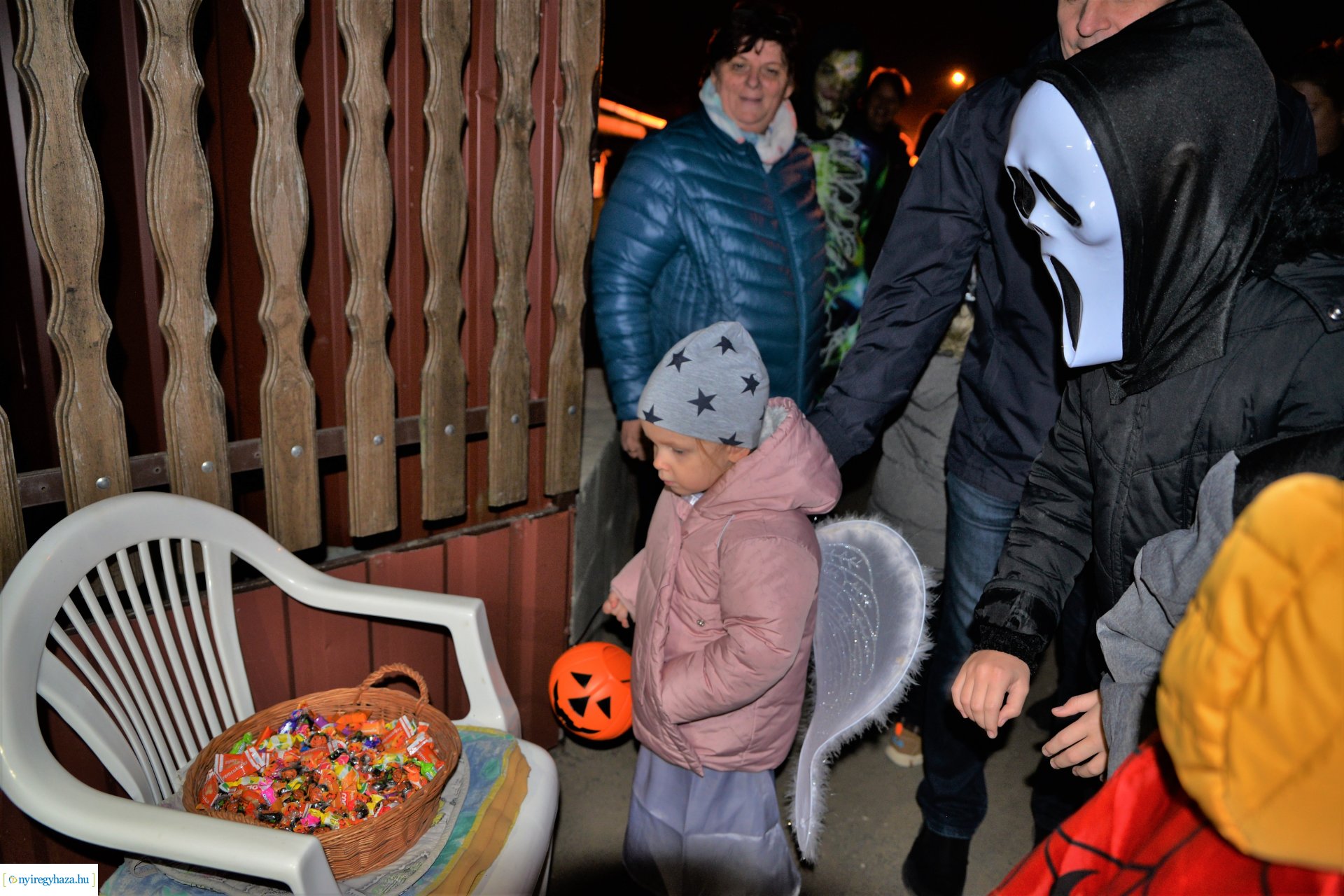 Halloweeni séta Oroson - Csokit vagy csalunk! 