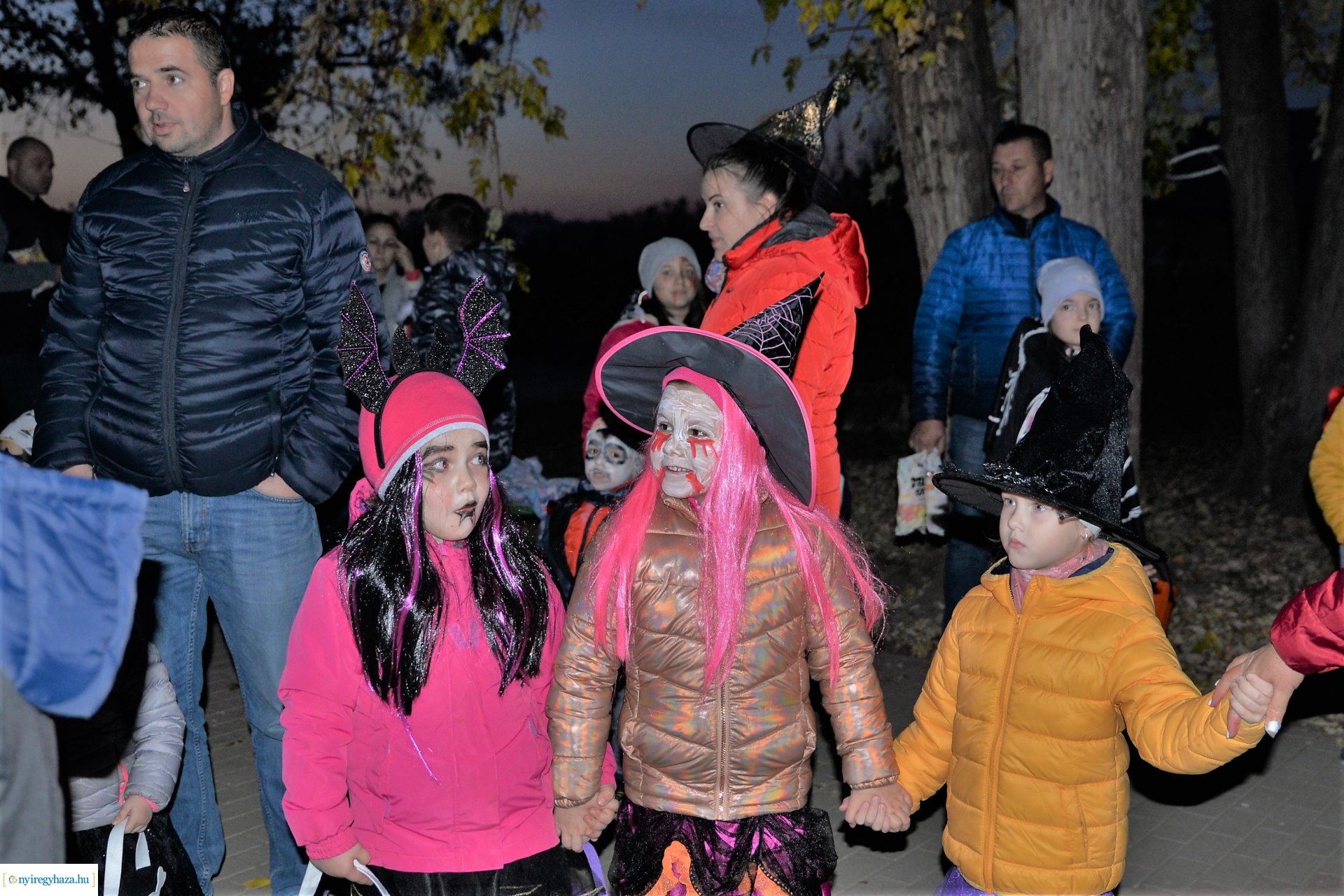 Halloweeni séta Oroson - Csokit vagy csalunk! 