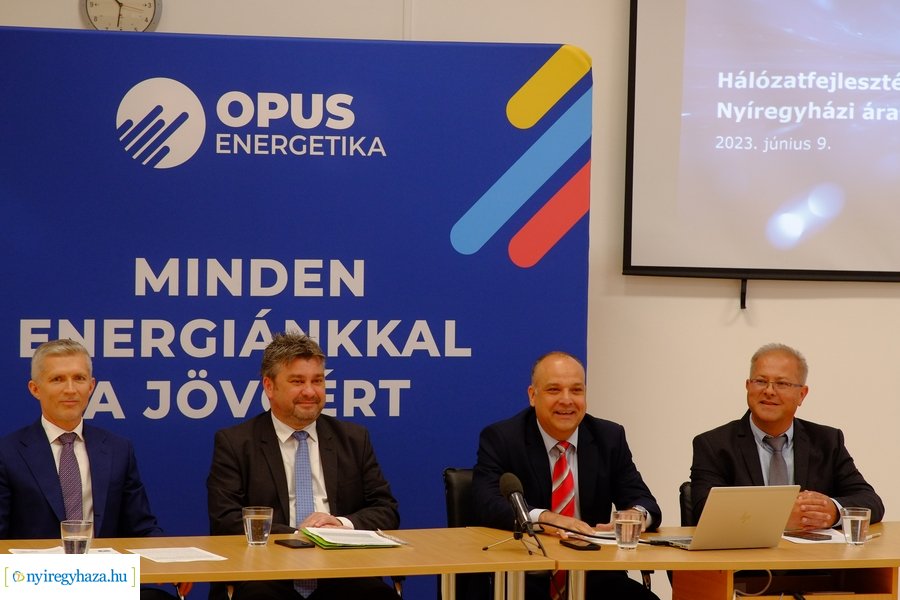 Hálózatfejlesztés Nyíregyházán - sajtótájékoztató