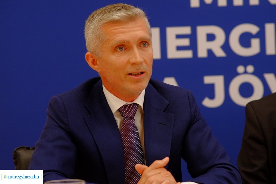 Hálózatfejlesztés Nyíregyházán - sajtótájékoztató