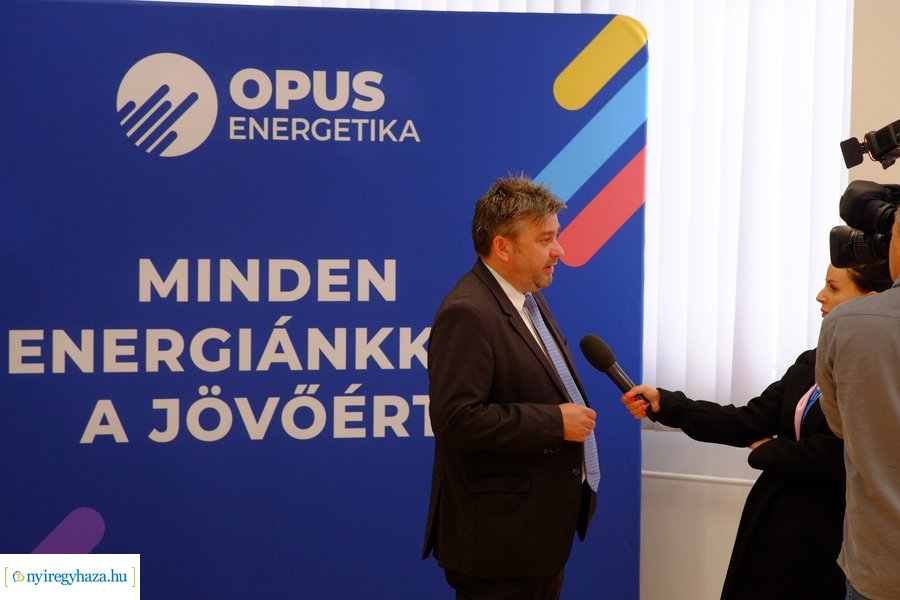 Hálózatfejlesztés Nyíregyházán - sajtótájékoztató