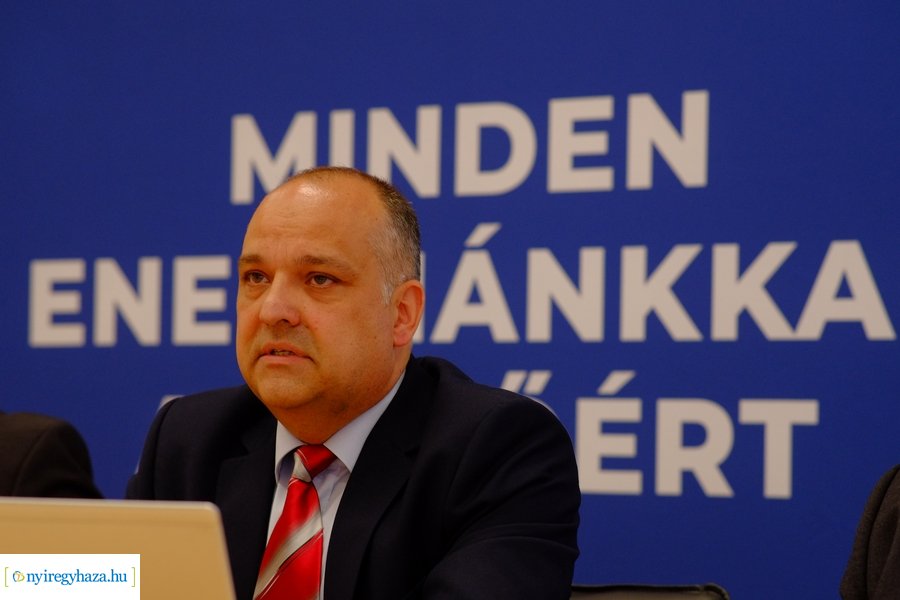 Hálózatfejlesztés Nyíregyházán - sajtótájékoztató