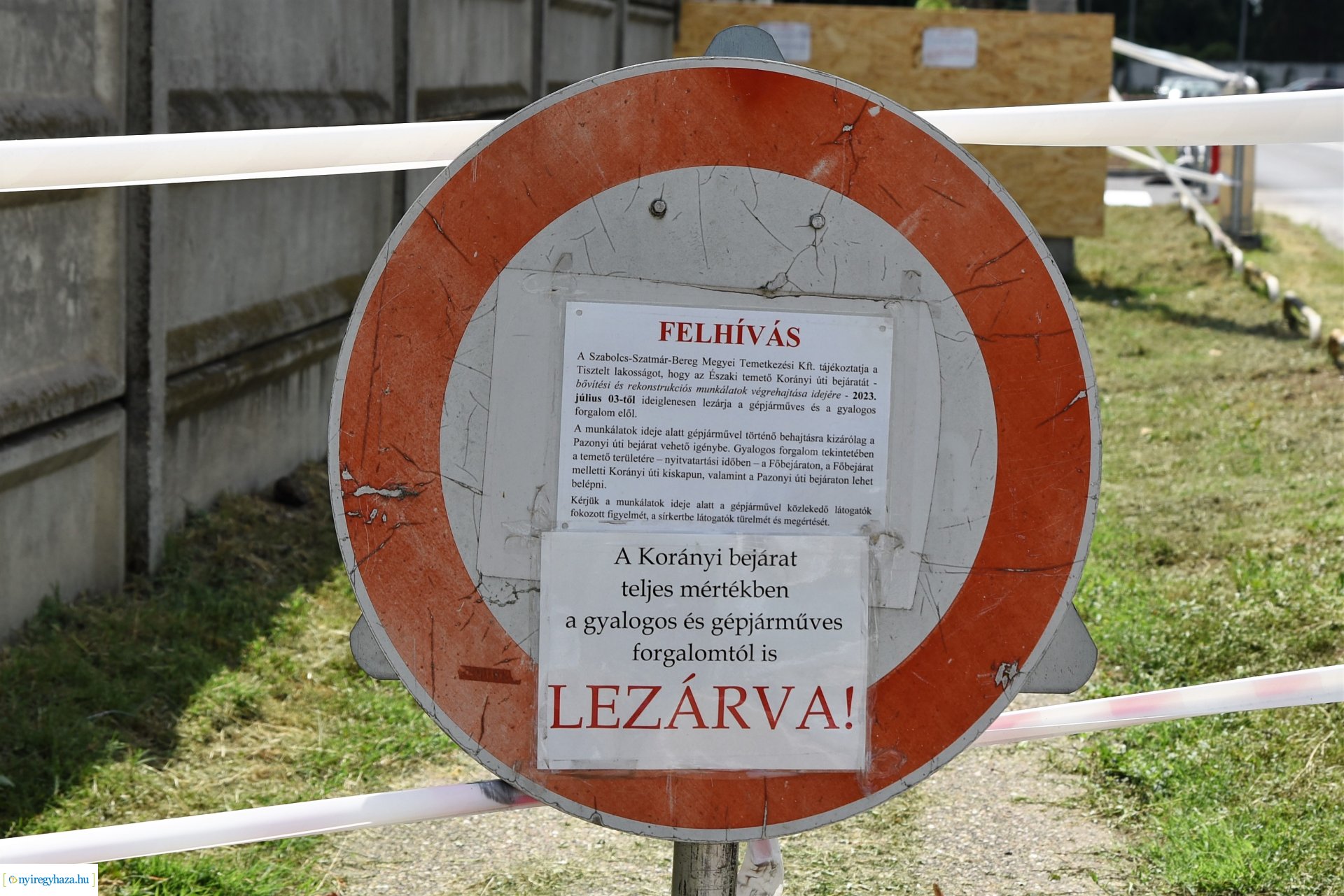 Hamarosan elkészül a Korányi út felől a temető bejárata