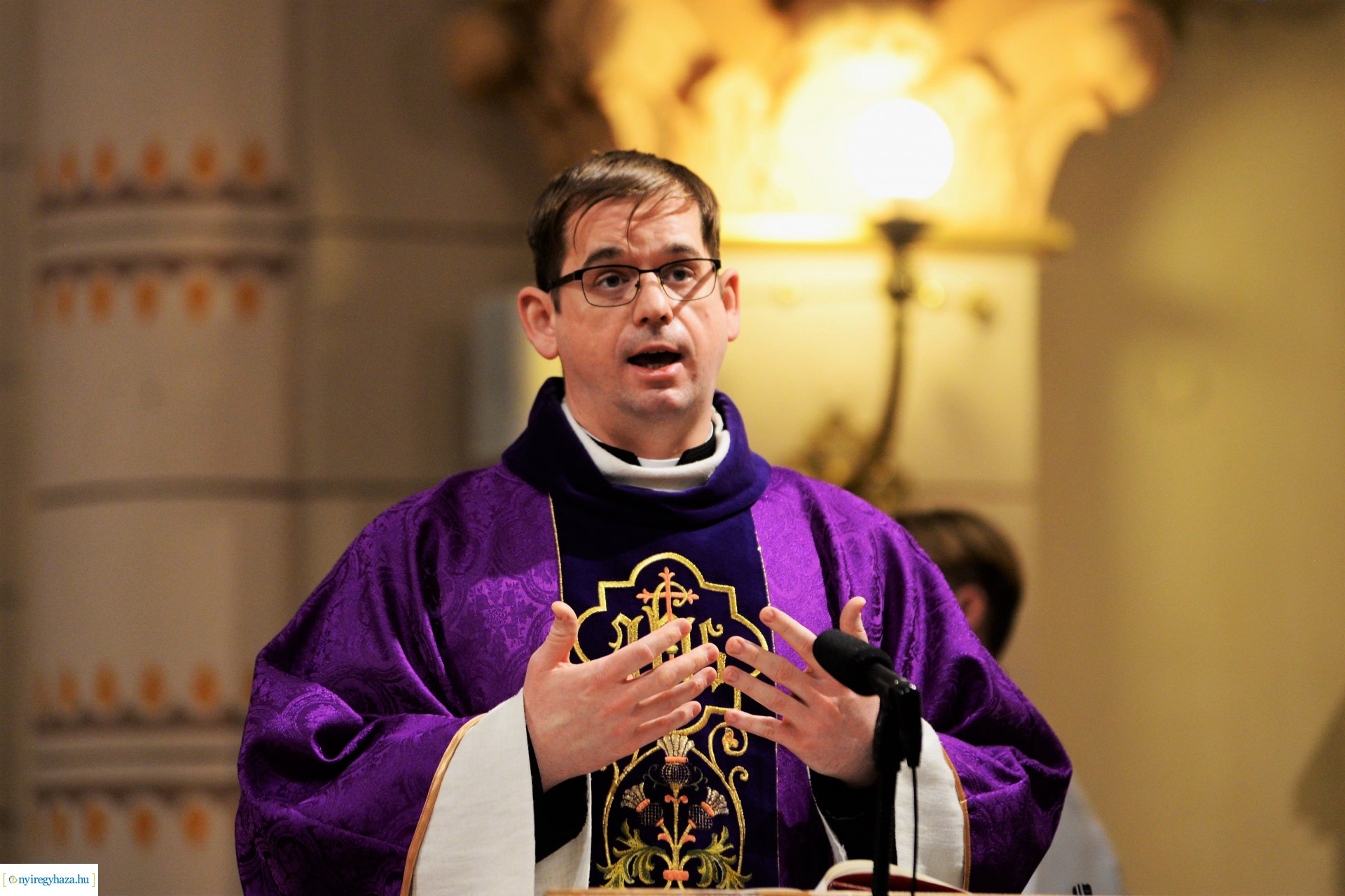 Hamvazószerda ünnepe a Magyarok Nagyasszonya-társszékesegyházban