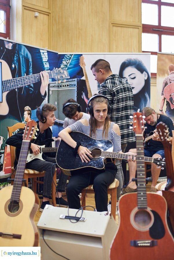 Hangszert a kézbe! 2021