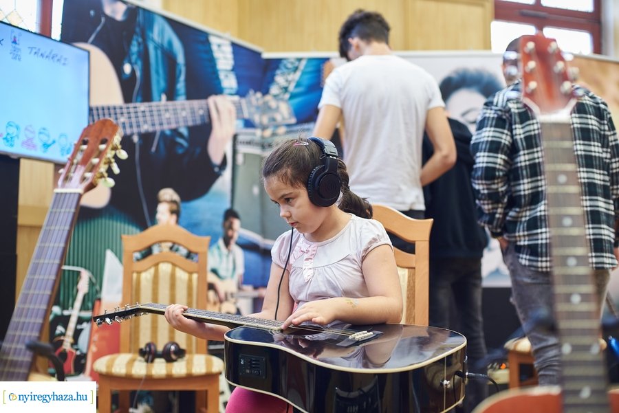 Hangszert a kézbe! 2021