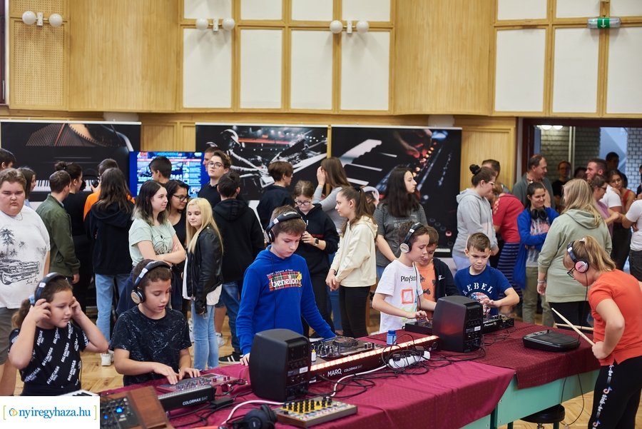 Hangszert a kézbe! 2021