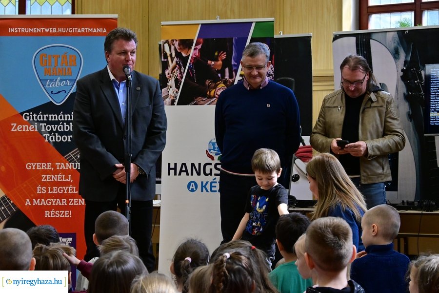 Hangszert a kézbe 2024