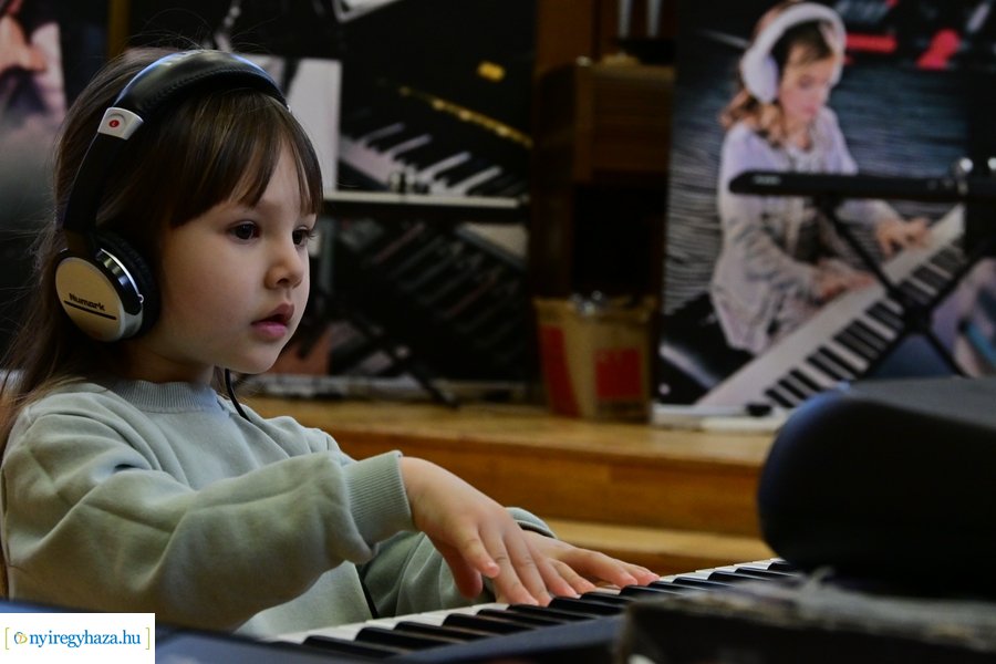 Hangszert a kézbe 2024