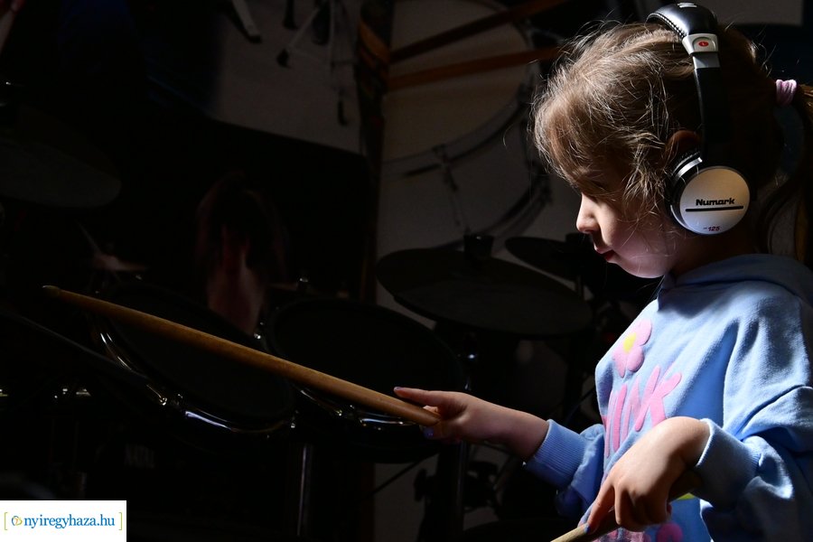 Hangszert a kézbe 2024