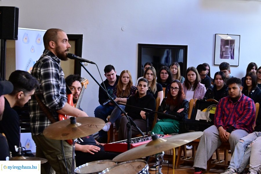 Hangszert a kézbe 2024