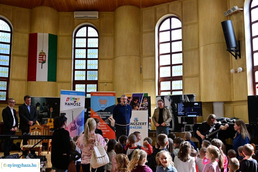 Hangszert a kézbe 2024