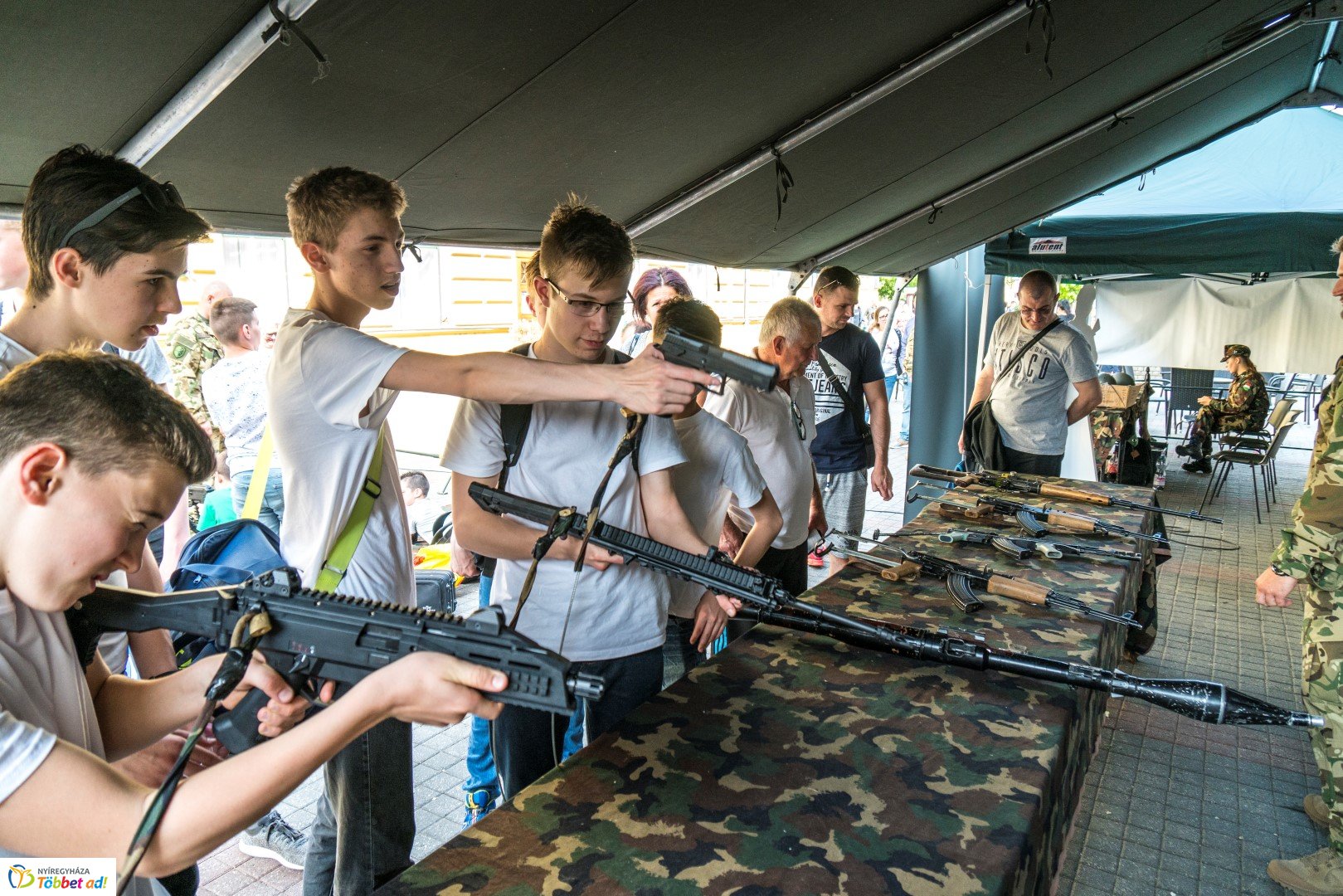 Hangulatképek a Helló Nyíregyházáról