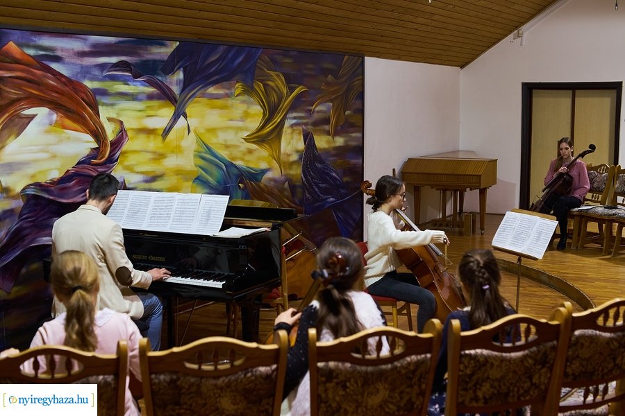 Hangverseny a Vikárban - 20220120