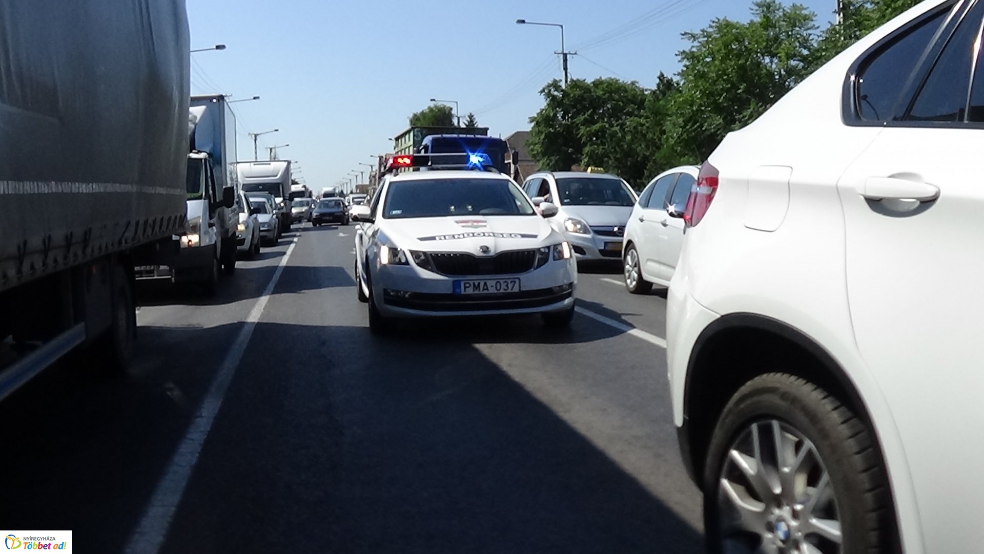 Hármas karambol a Debreceni úton