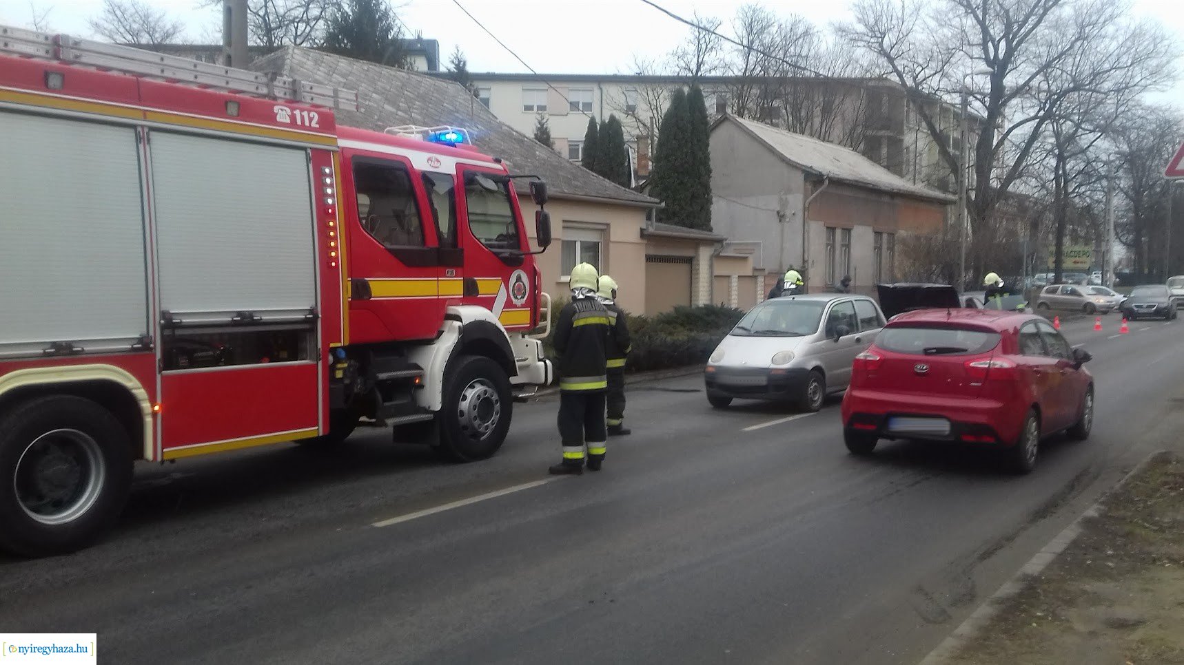 Hármas karambol a Kállói úton