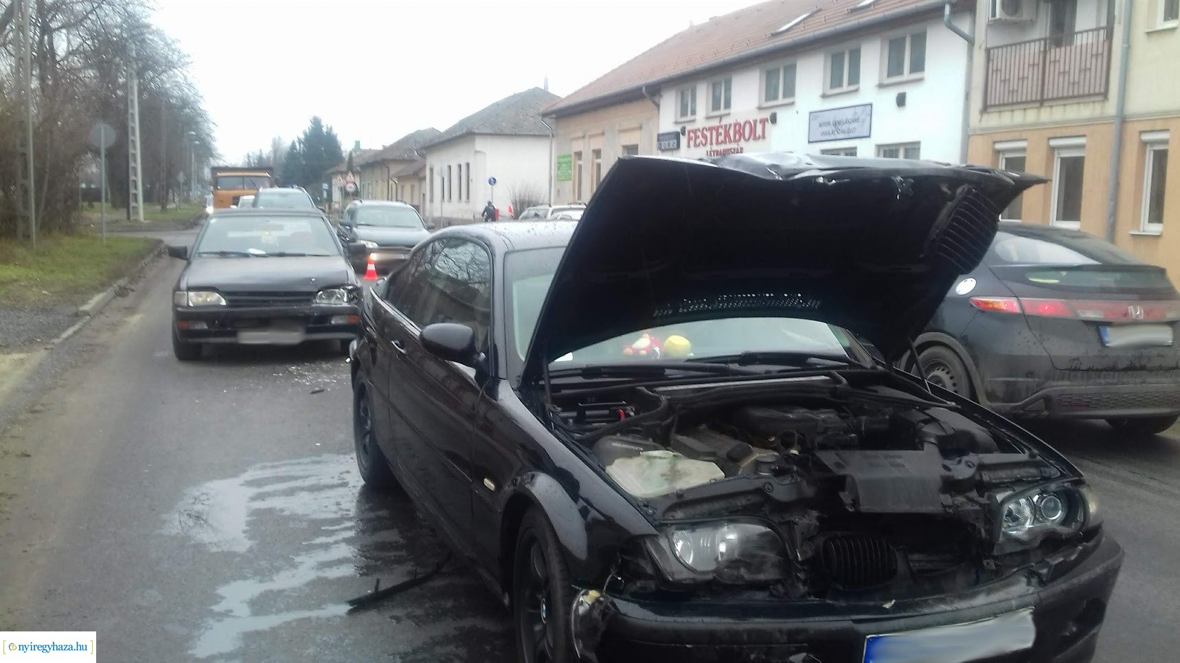 Hármas karambol a Kállói úton