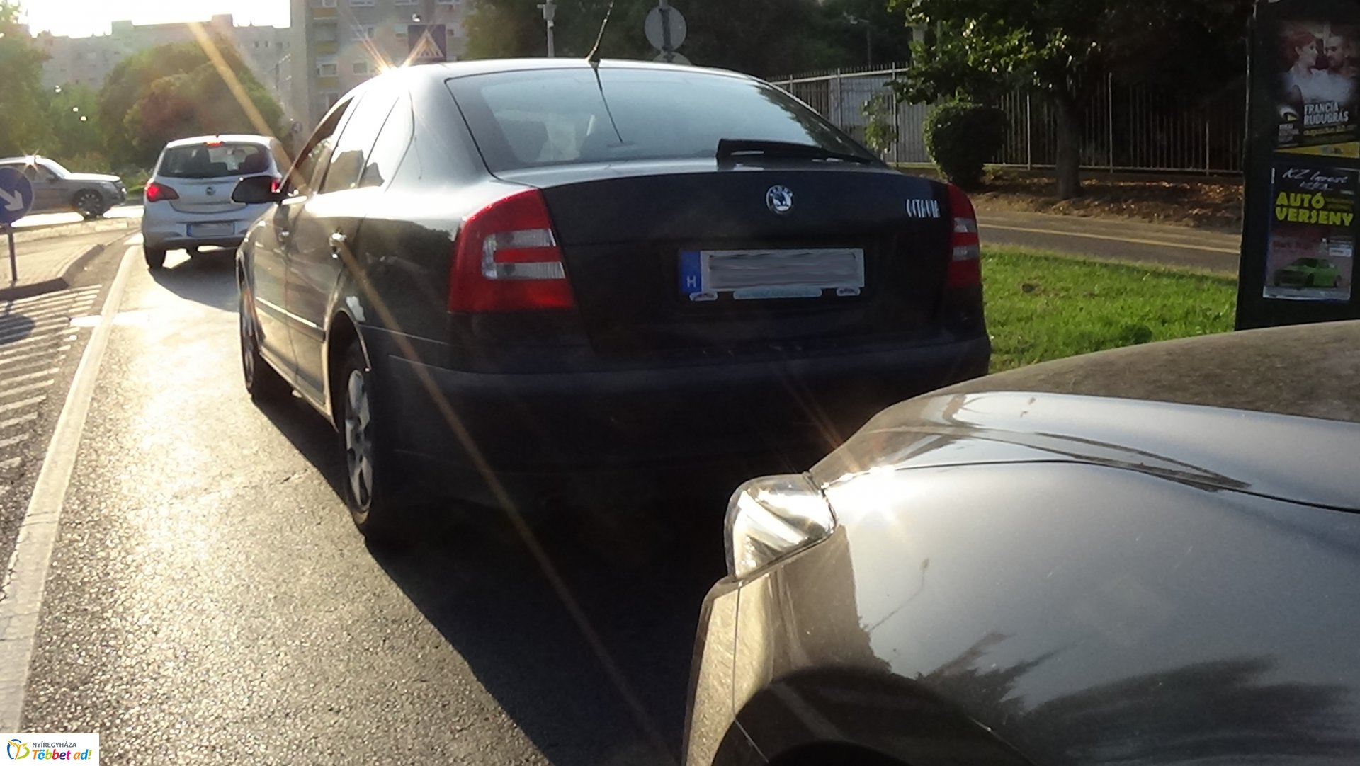 Hármas karambol a Kosbor utcán