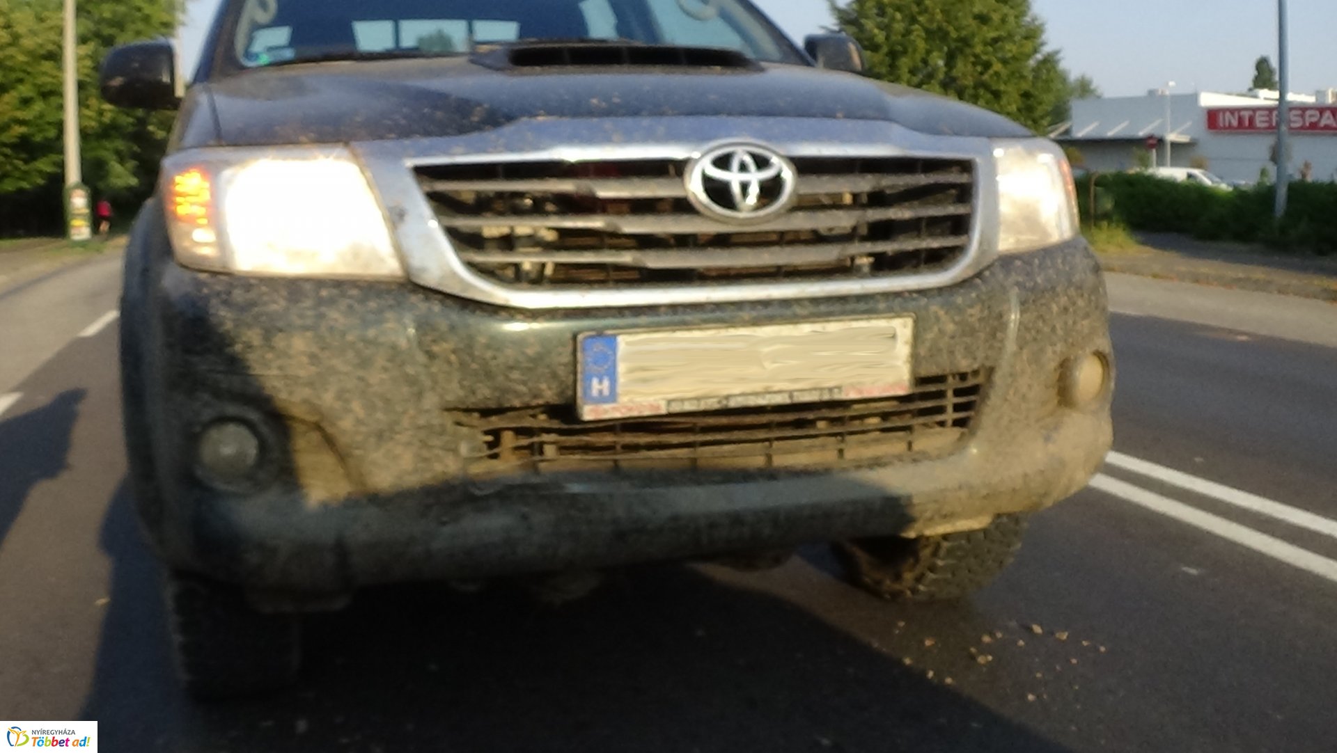 Hármas karambol a Kosbor utcán