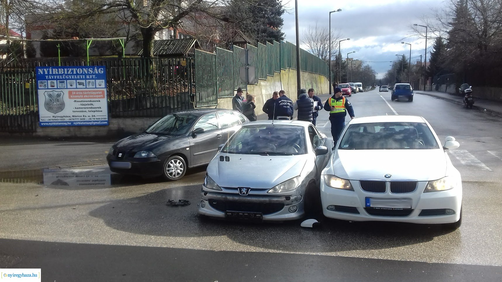 Hármas karambol a Sóstói úton
