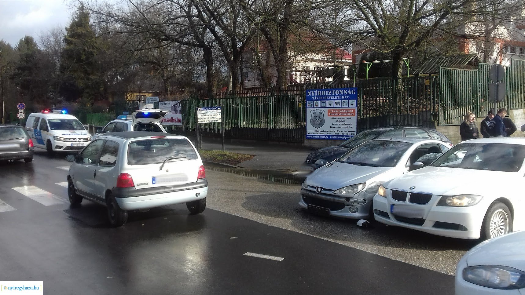 Hármas karambol a Sóstói úton