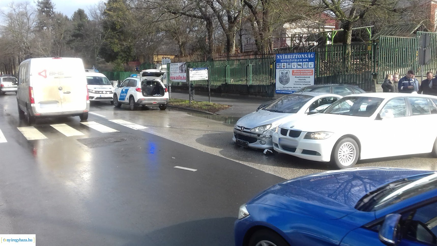 Hármas karambol a Sóstói úton