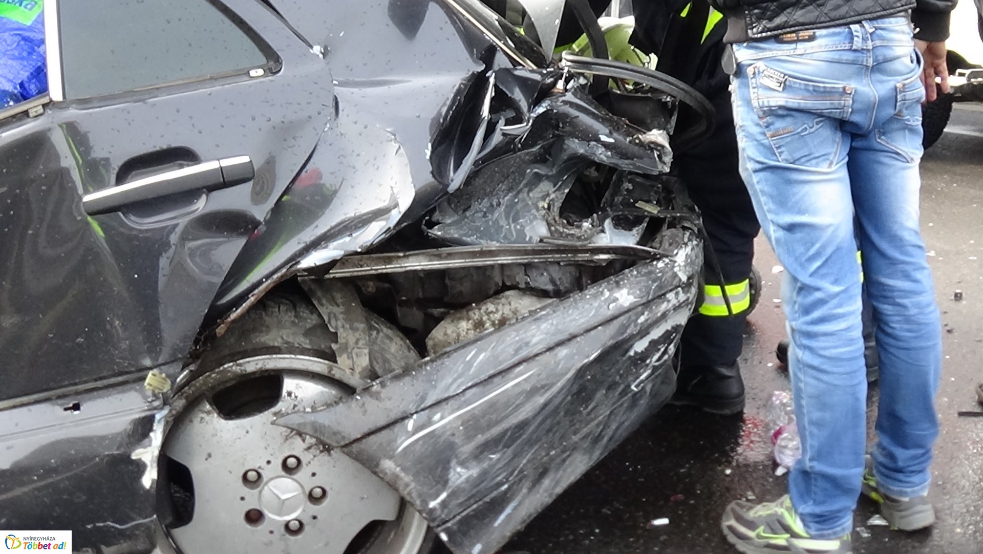 Hármas karambol történt a Debreceni úti felüljárón 