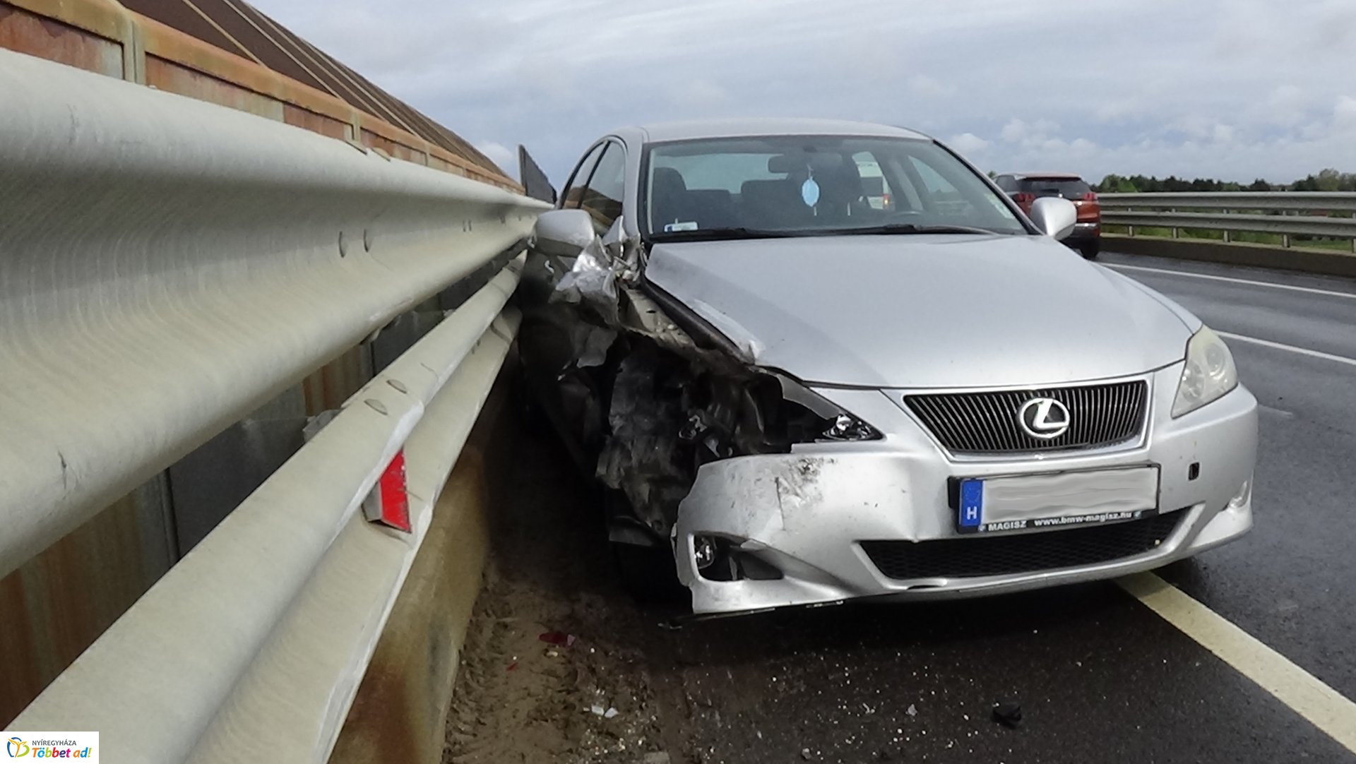 Hármas karambol történt a Debreceni úti felüljárón 