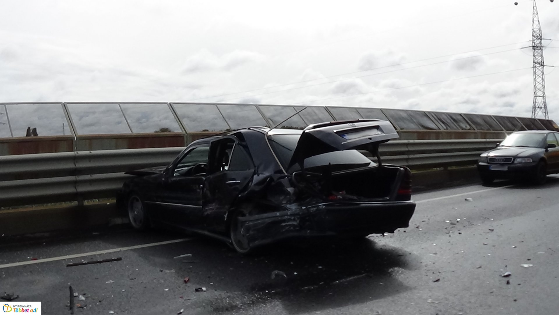 Hármas karambol történt a Debreceni úti felüljárón 