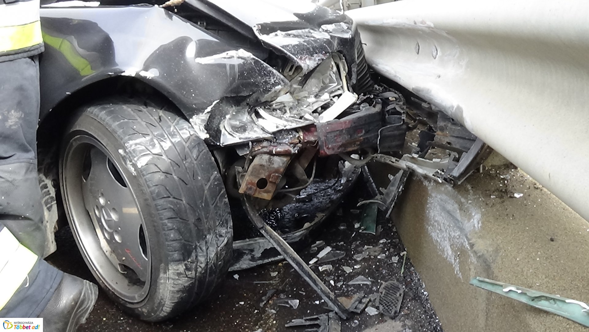 Hármas karambol történt a Debreceni úti felüljárón 