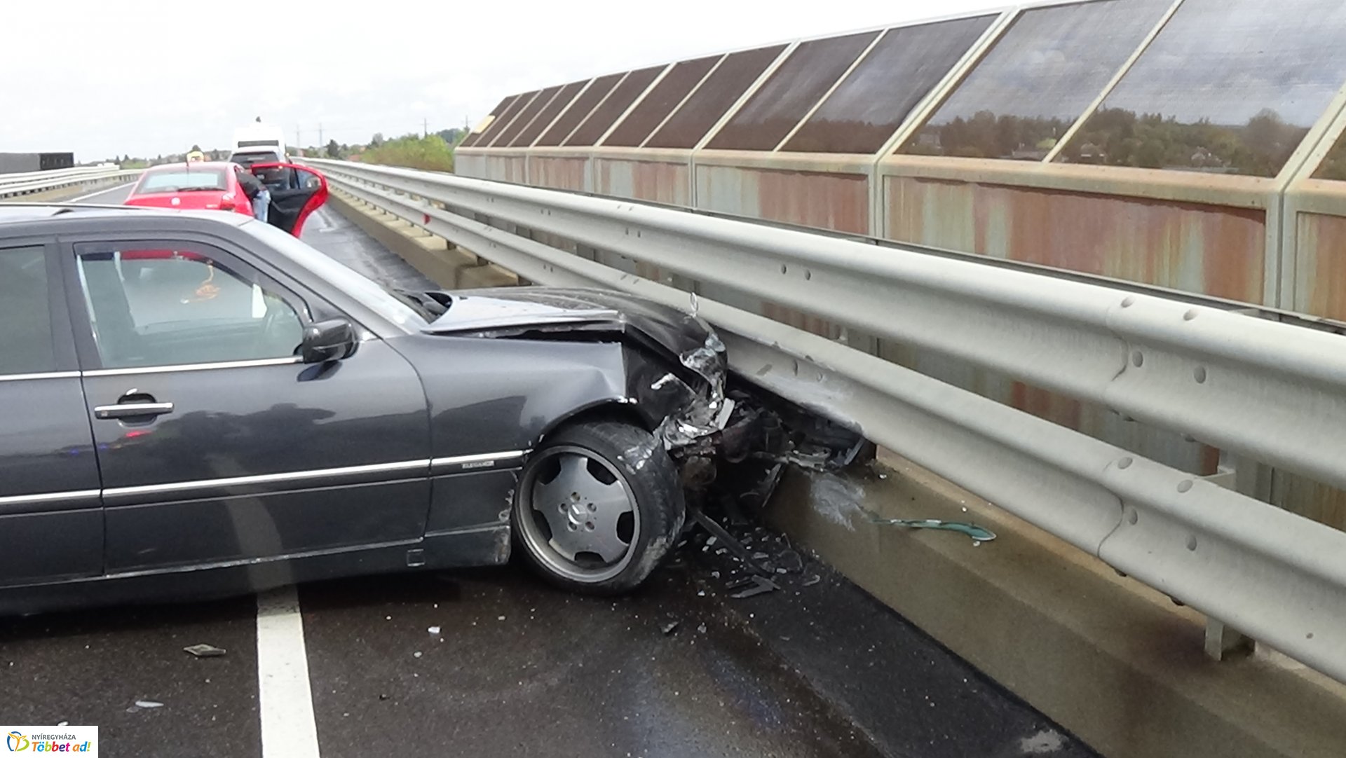 Hármas karambol történt a Debreceni úti felüljárón 