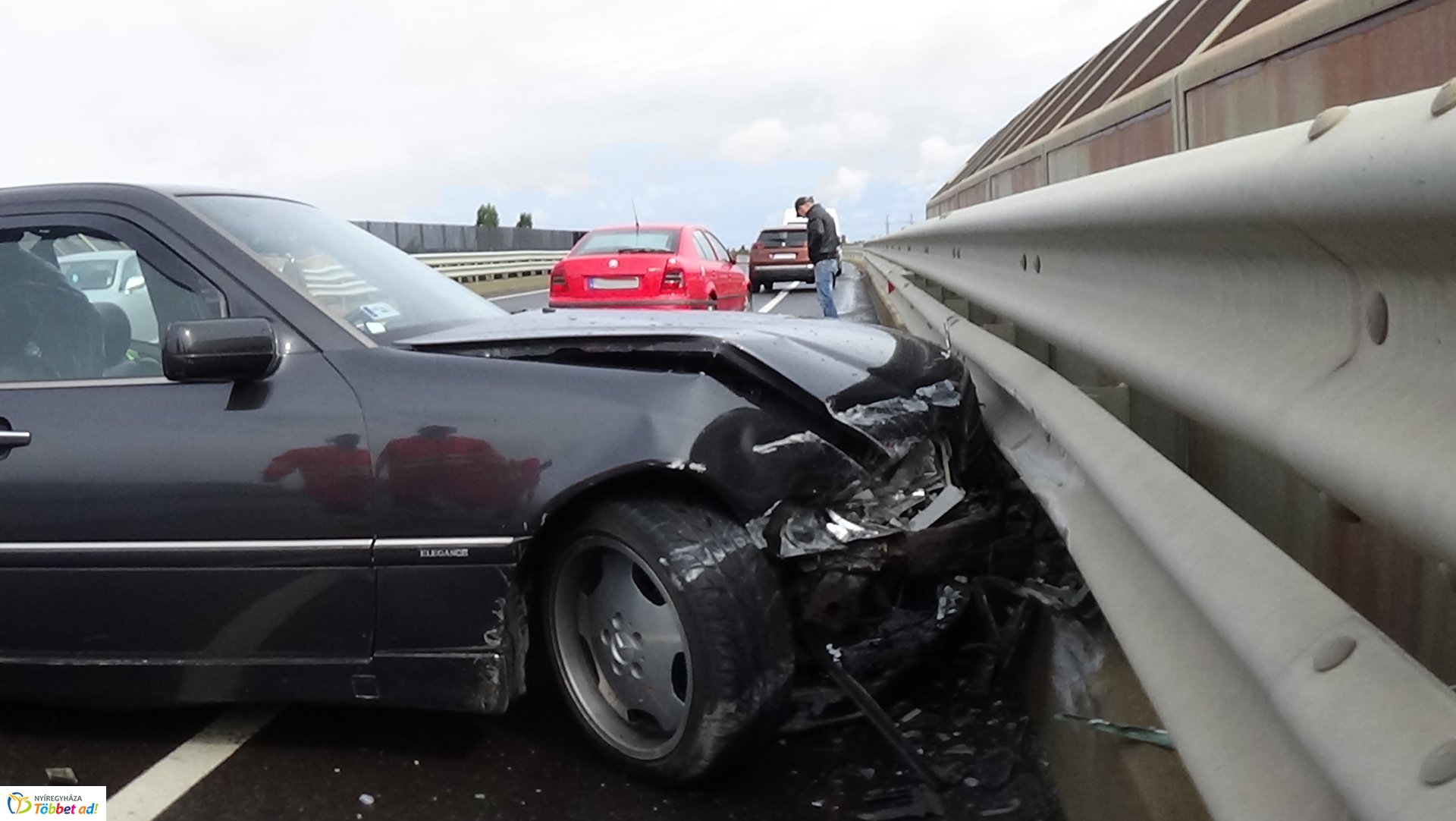 Hármas karambol történt a Debreceni úti felüljárón 