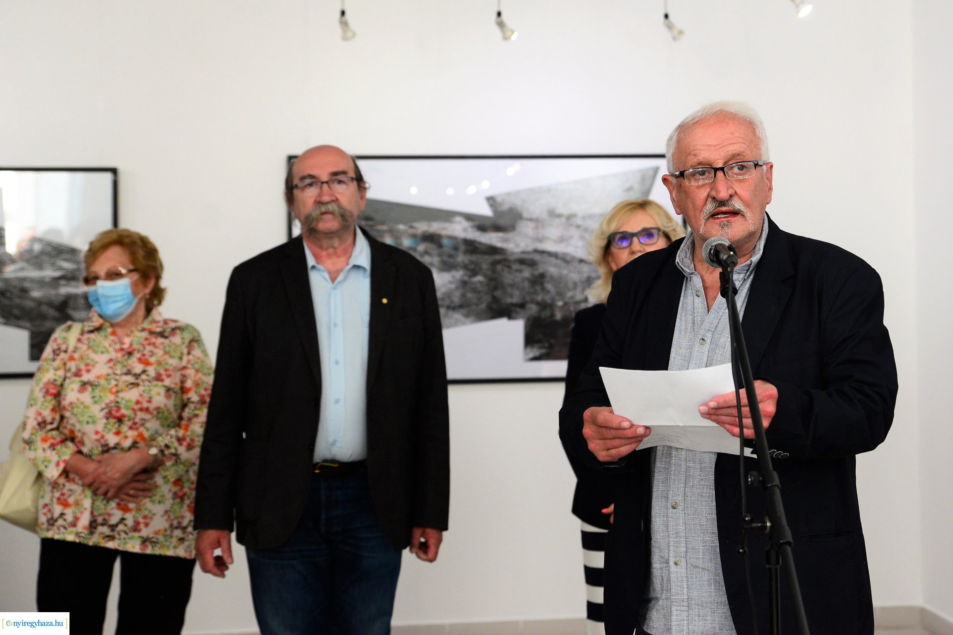 Hatvanon innen és túl - Szepessy Béla grafikusművész kiállításának megnyitója